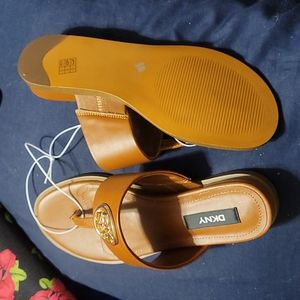 DKNY Sandals Size 7. Brown. New